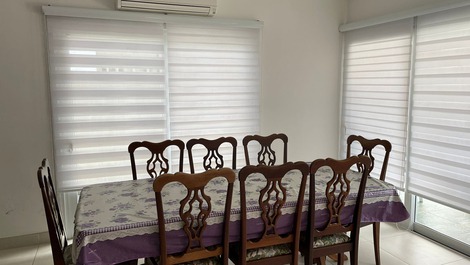 Casa con Piscina, Wifii y Área Gourmet en la Riviera de São Lourenço