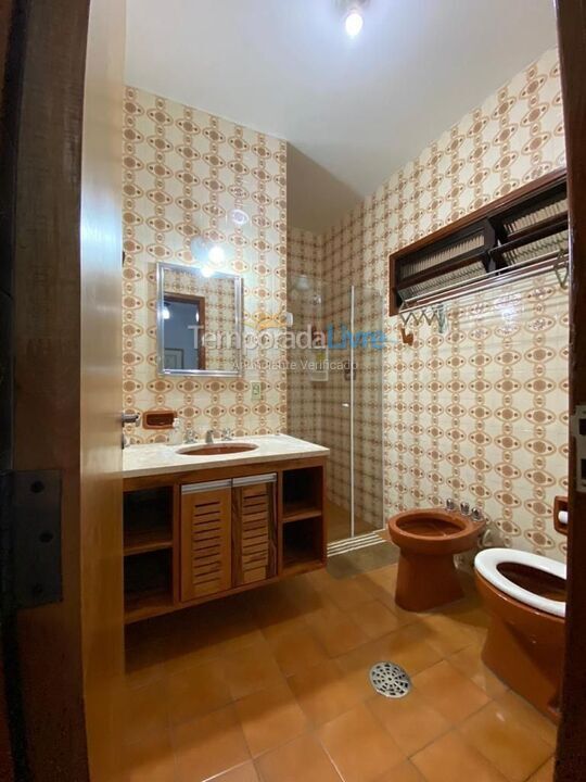 Casa para aluguel de temporada em Ubatuba (Praia das Toninhas)