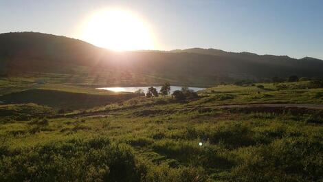 Serra Negra, pleasant house with pool