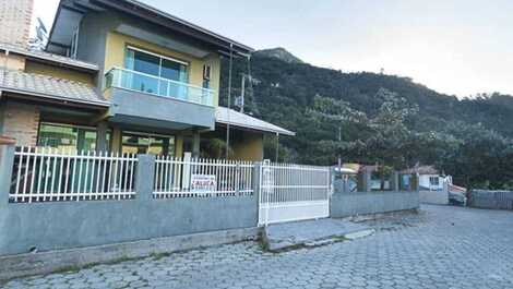 Casa de petardos / gran esquina