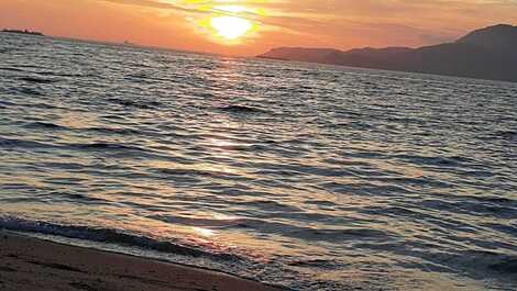 The house is close to the most popular and sought after beaches in Ilhabela