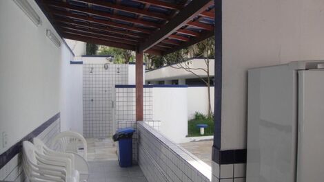 Apto 3 suites en Enseada Wi-Fi Netflix Prox Praia