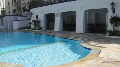 Apto 3 suites en Enseada Wi-Fi Netflix Prox Praia