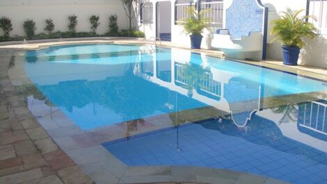 Apto 3 suites en Enseada Wi-Fi Netflix Prox Praia