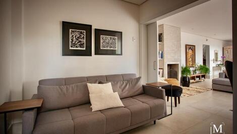 Charmosa Casa no Porto da Lagoa ALUGUEL POR TEMPORADA