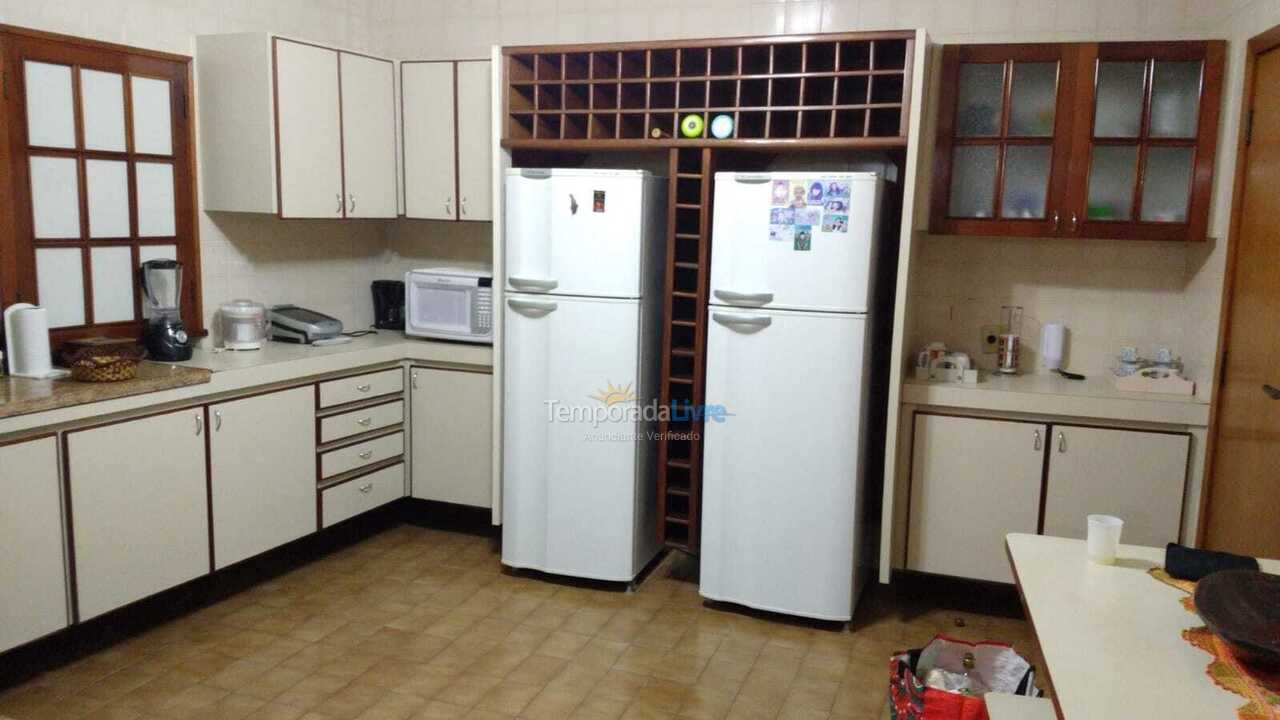 Apartment for vacation rental in Guarujá (Pitangueiras)