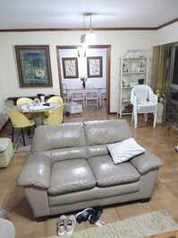 Sala de estar e tv a cabo