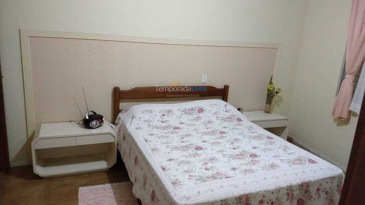 Apartment for vacation rental in Guarujá (Pitangueiras)