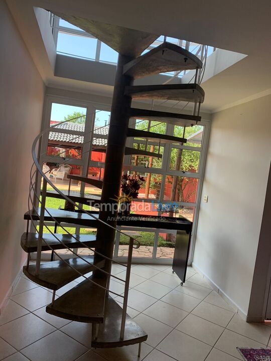 Casa para aluguel de temporada em Bertioga (Condominio Morada da Praia)