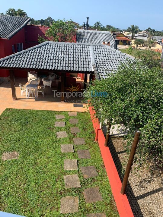 Casa para aluguel de temporada em Bertioga (Condominio Morada da Praia)