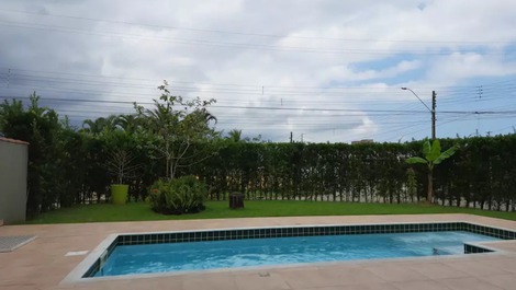 Sobrado confortável para família