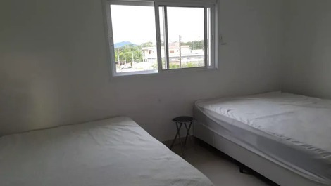 Sobrado confortável para família