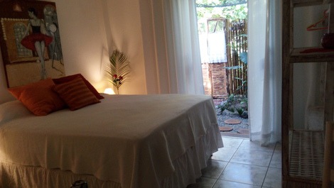 Master suite love , cama queen de molas ensacadas 