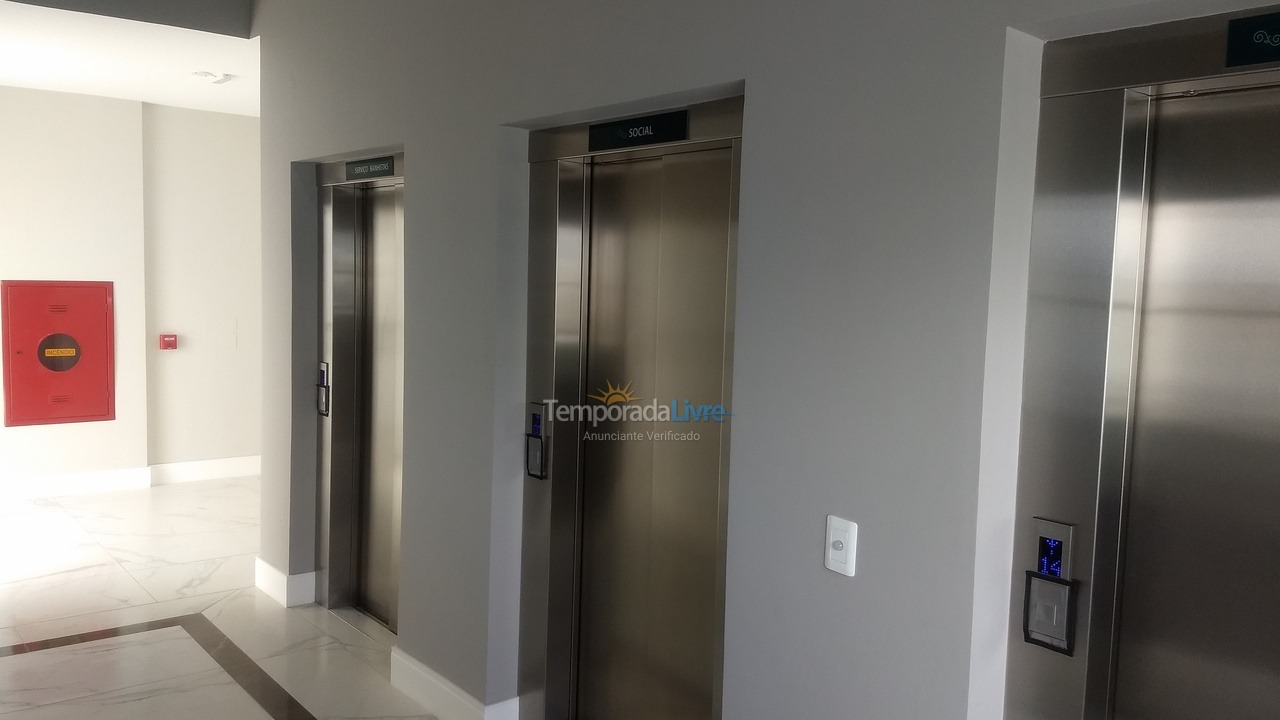 Apartamento para aluguel de temporada em Balneário Camboriú (Barra Sul)