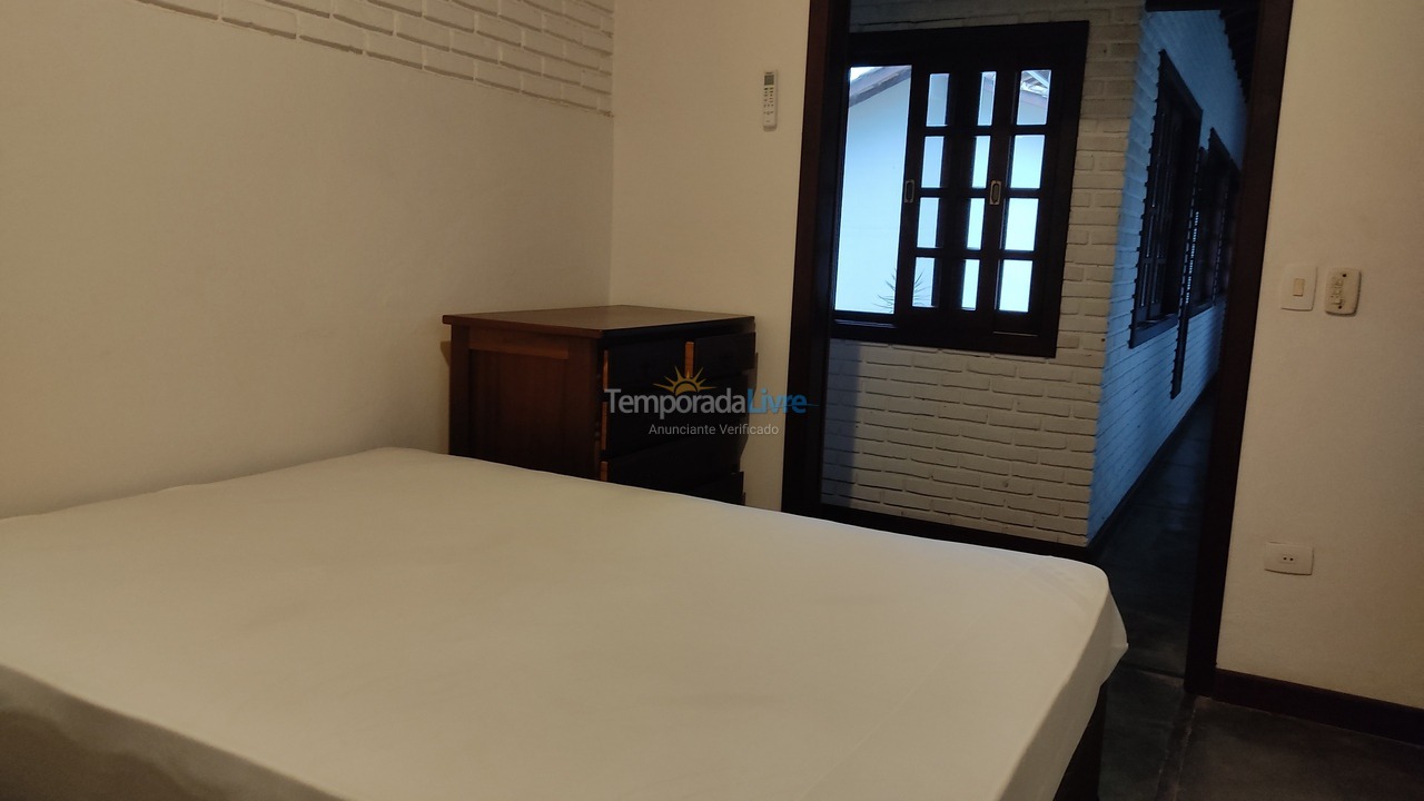 Casa para aluguel de temporada em Ubatuba (Lagoinha)