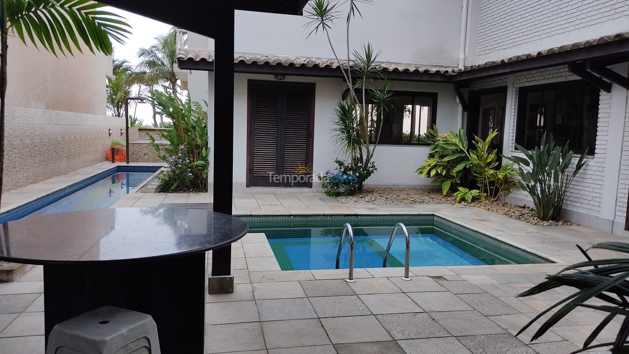 Casa para aluguel de temporada em Ubatuba (Lagoinha)