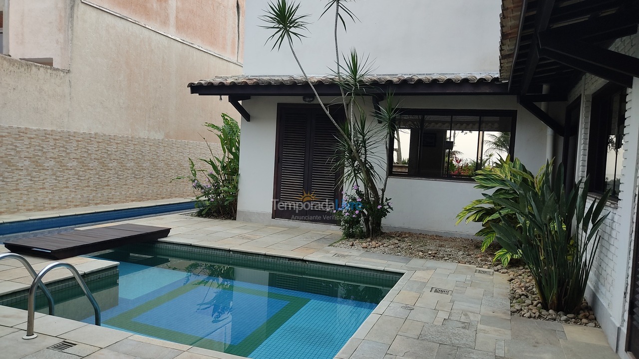 Casa para aluguel de temporada em Ubatuba (Lagoinha)