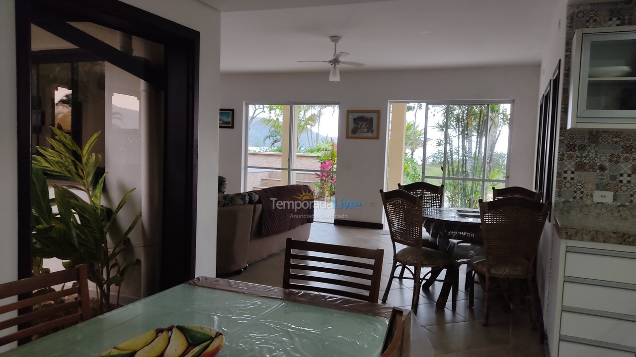 Casa para aluguel de temporada em Ubatuba (Lagoinha)
