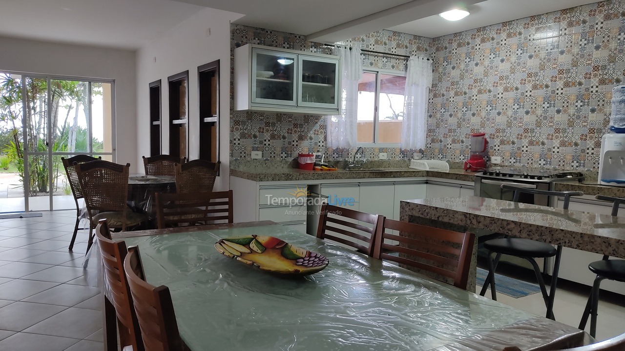 Casa para aluguel de temporada em Ubatuba (Lagoinha)