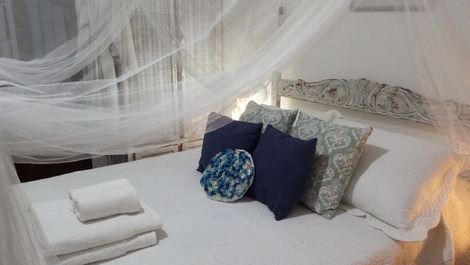 Romantic house for 4 people 50m from the sea/private property/parking/garden