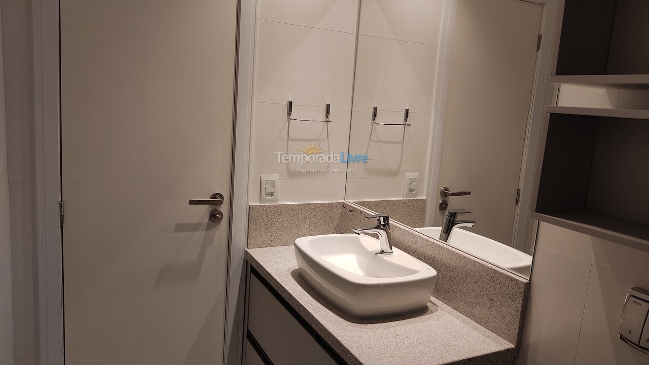 Apartment for vacation rental in Governador Celso Ramos (Praia de Palmas)