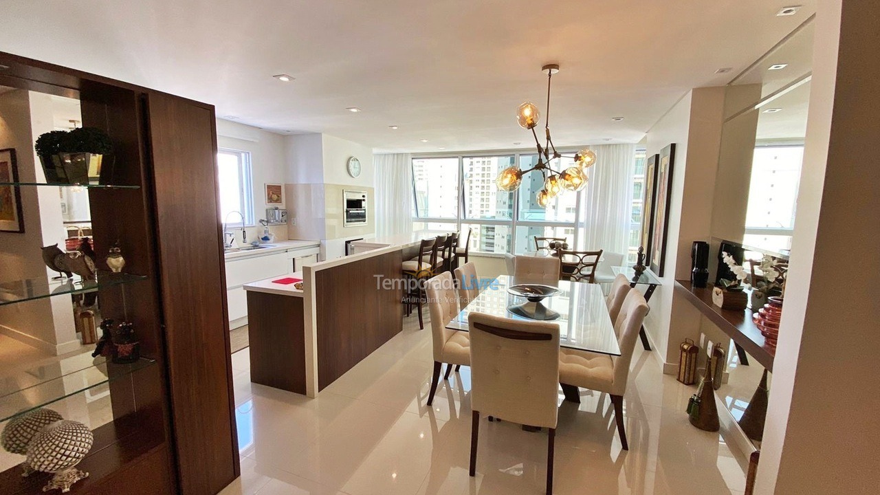 Apartamento para alquiler de vacaciones em Balneário Camboriú (Praia Central)