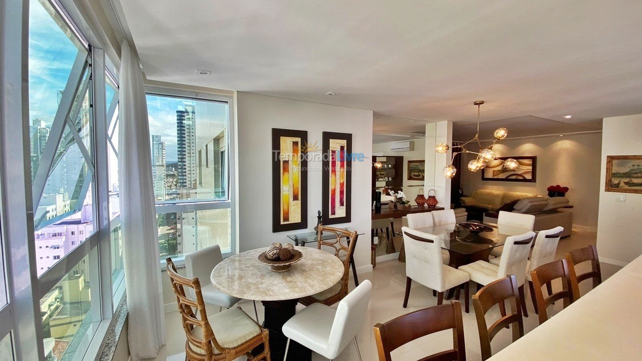 Apartamento para alquiler de vacaciones em Balneário Camboriú (Praia Central)