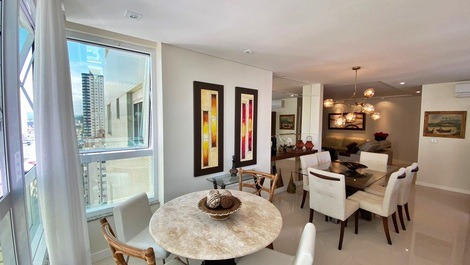 Ed. Lumiere: 4 suites / barbacoa / aire acondicionado