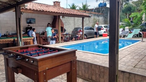 Casa de Praia Aconchegante com Piscina