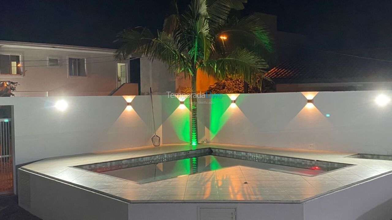 Casa para aluguel de temporada em Florianopolis (Canasvieiras)