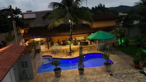Casa para alquilar en Ubatuba - Pereque Mirim