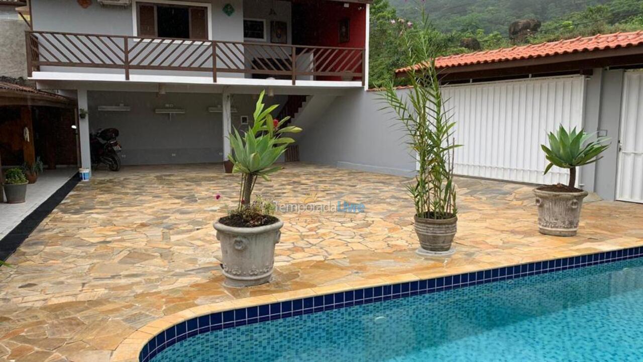 Casa para alquiler de vacaciones em Ubatuba (Pereque Mirim)