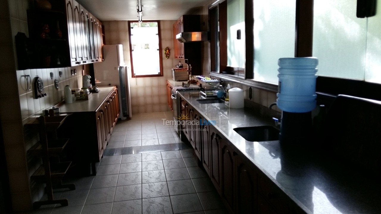 Casa para alquiler de vacaciones em Ubatuba (Pereque Mirim)