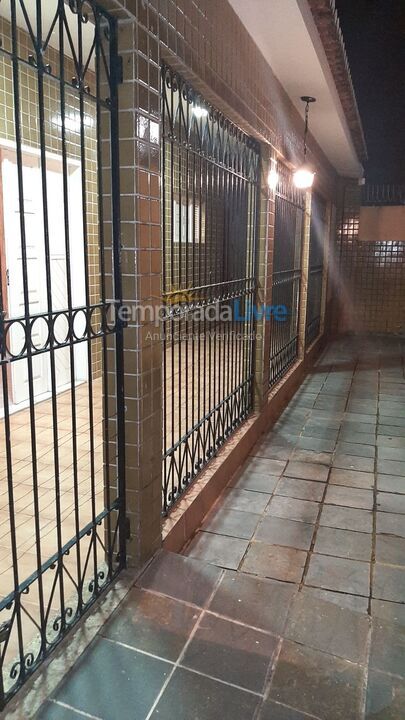 Casa para aluguel de temporada em Natal (Candelária)