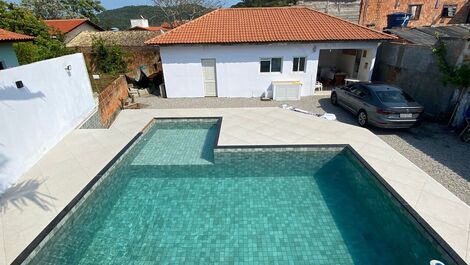 Casa Completa com Piscina em Canasvieiras Florianópolis