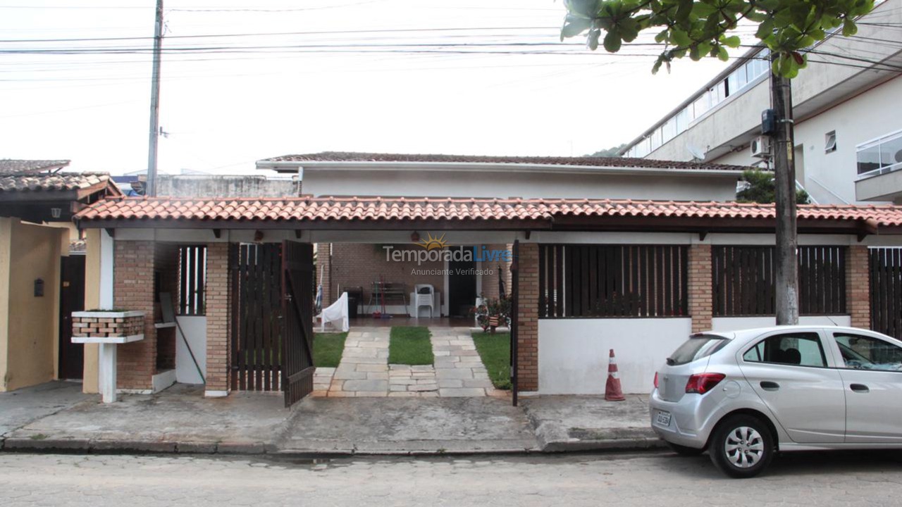 House for vacation rental in Ubatuba (Praia Grande)