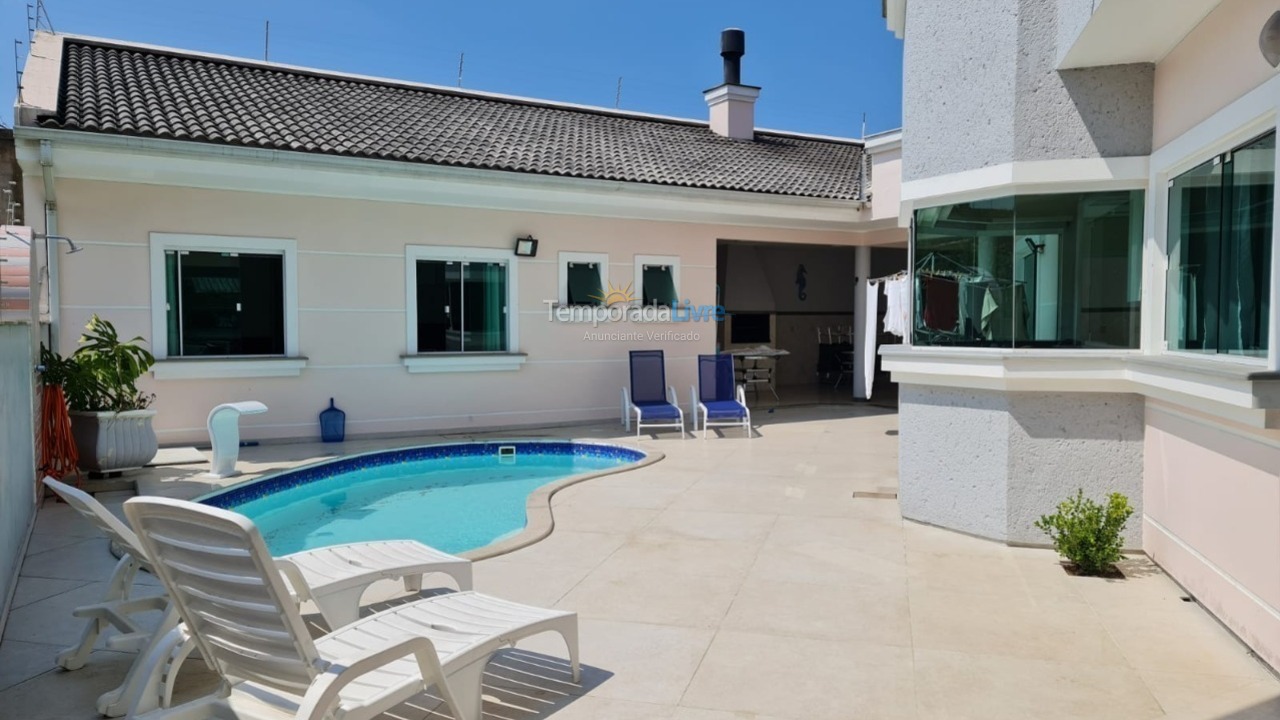 Casa para aluguel de temporada em Florianopolis (Praia dos Ingleses)