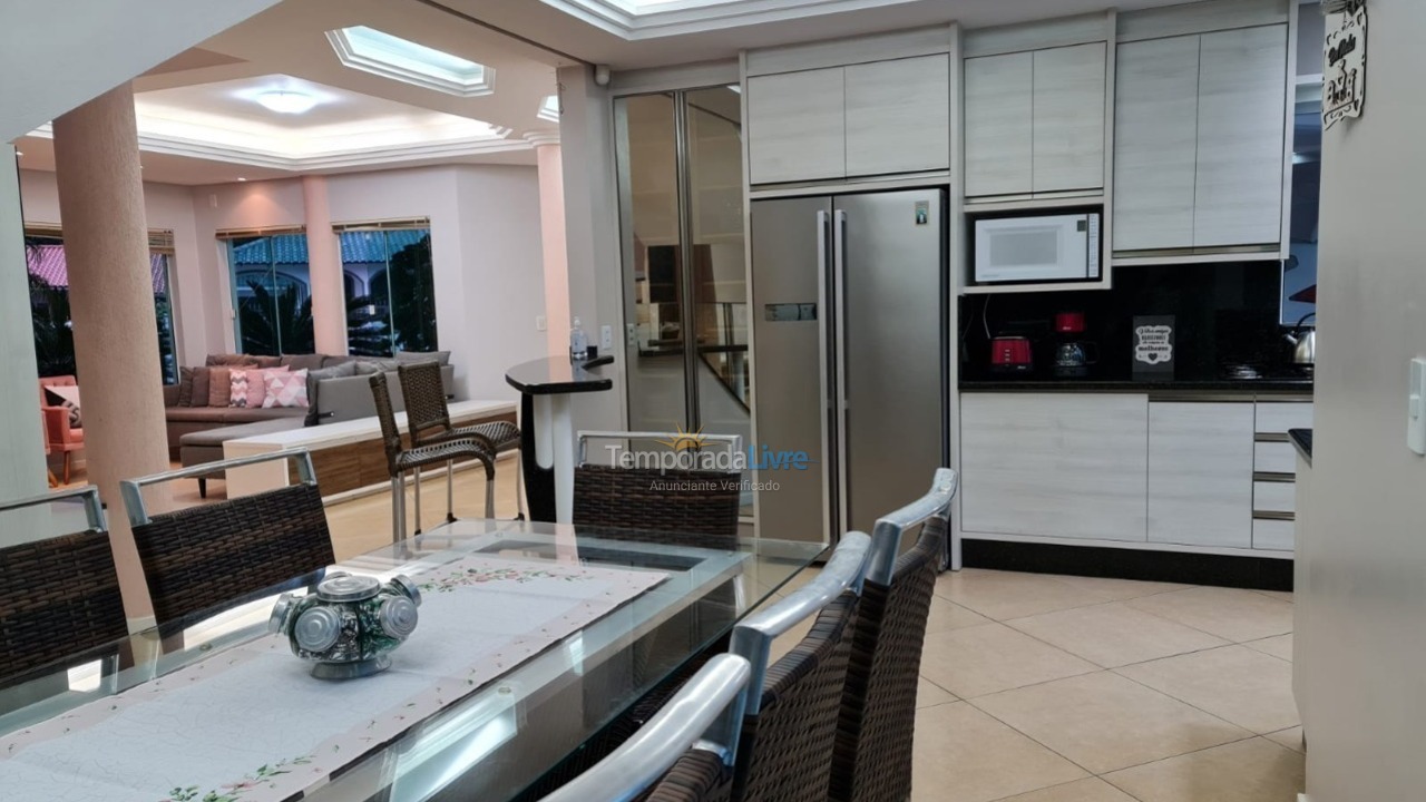 Casa para aluguel de temporada em Florianopolis (Praia dos Ingleses)