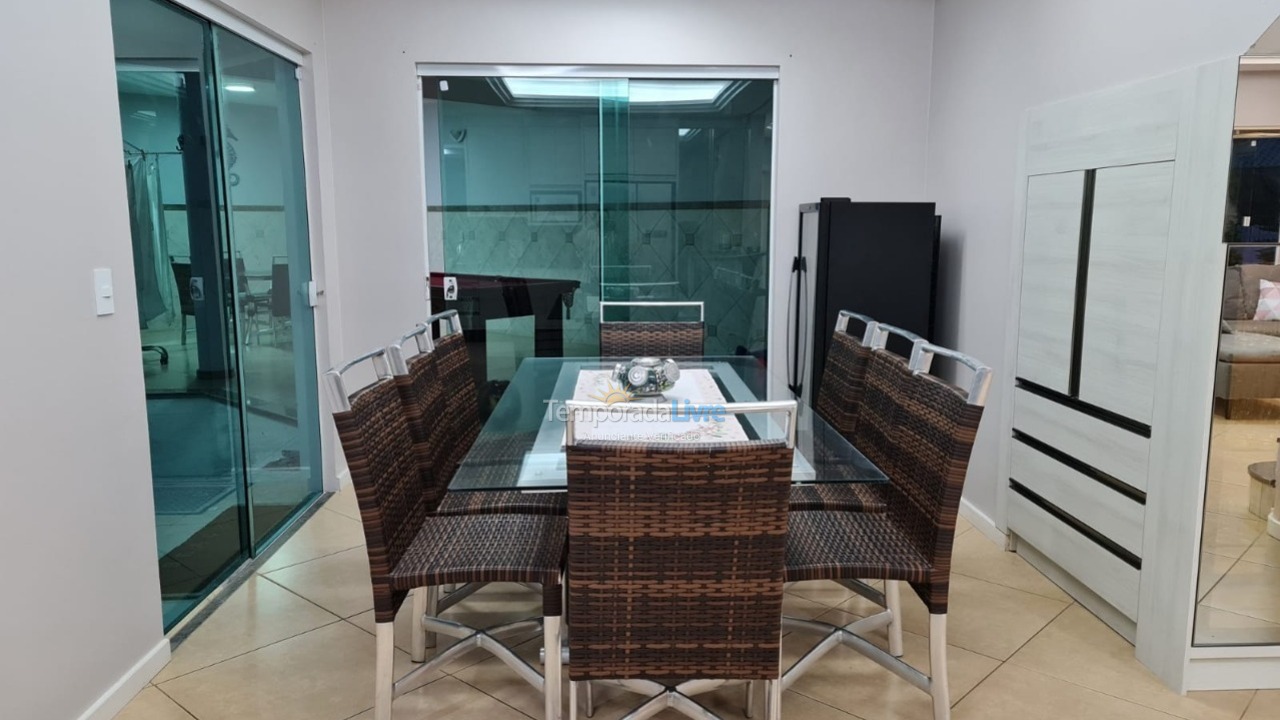 Casa para aluguel de temporada em Florianopolis (Praia dos Ingleses)