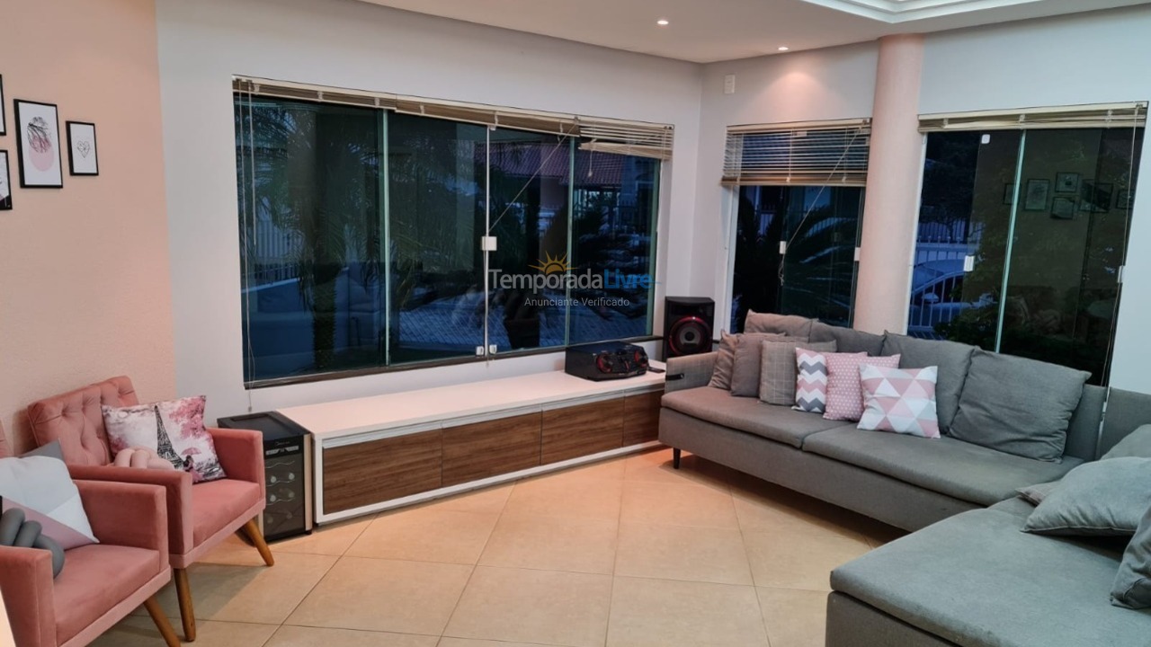 Casa para aluguel de temporada em Florianopolis (Praia dos Ingleses)