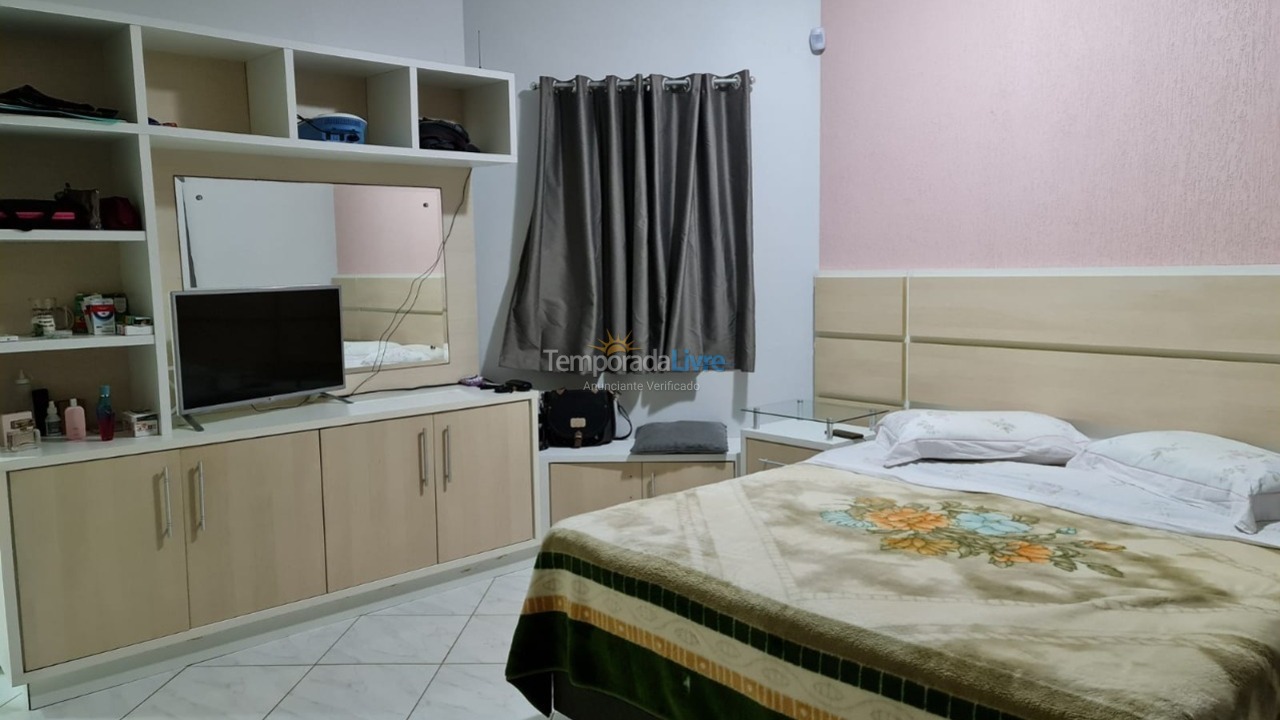 Casa para aluguel de temporada em Florianopolis (Praia dos Ingleses)