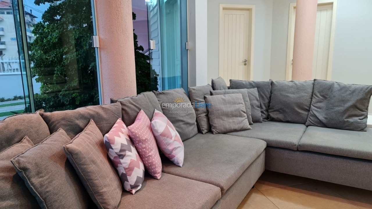 Casa para aluguel de temporada em Florianopolis (Praia dos Ingleses)