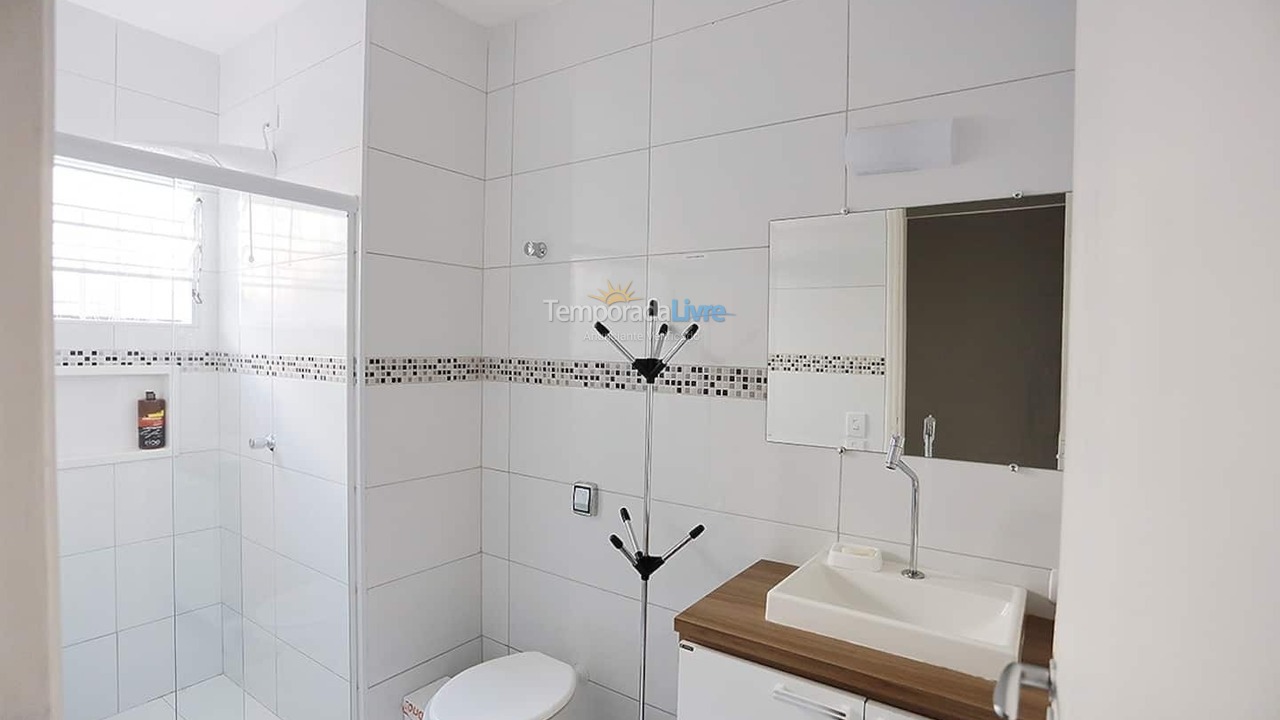 Casa para aluguel de temporada em Ubatuba (Enseada)