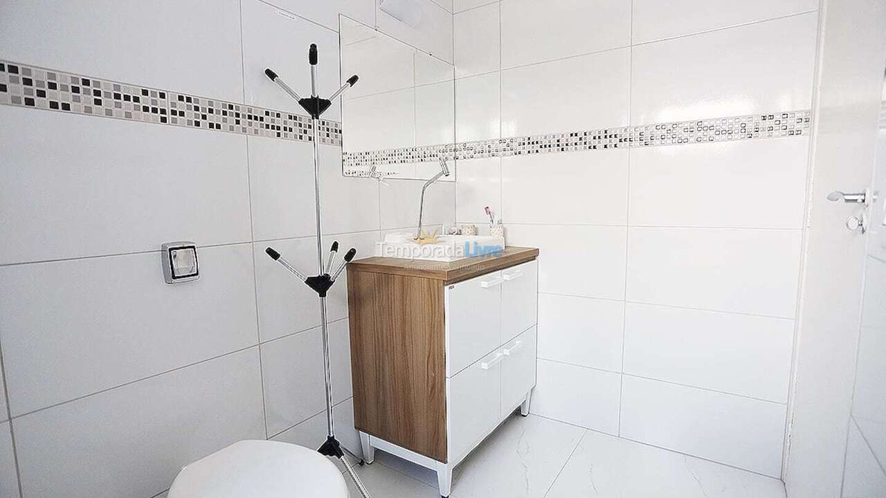 Casa para aluguel de temporada em Ubatuba (Enseada)