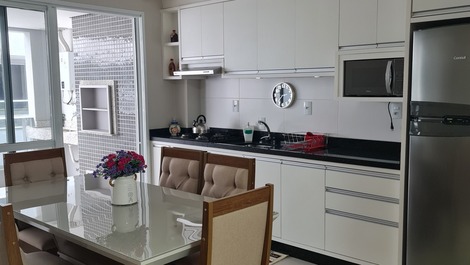 BEAUTIFUL APARTMENT ON PRAIA DOS INGLESES