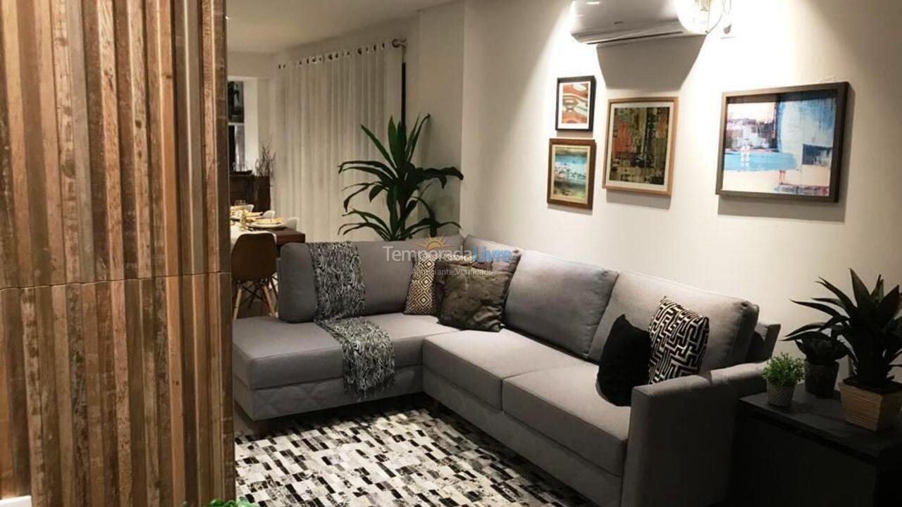 Apartamento para aluguel de temporada em Itapema (Meia Praia)