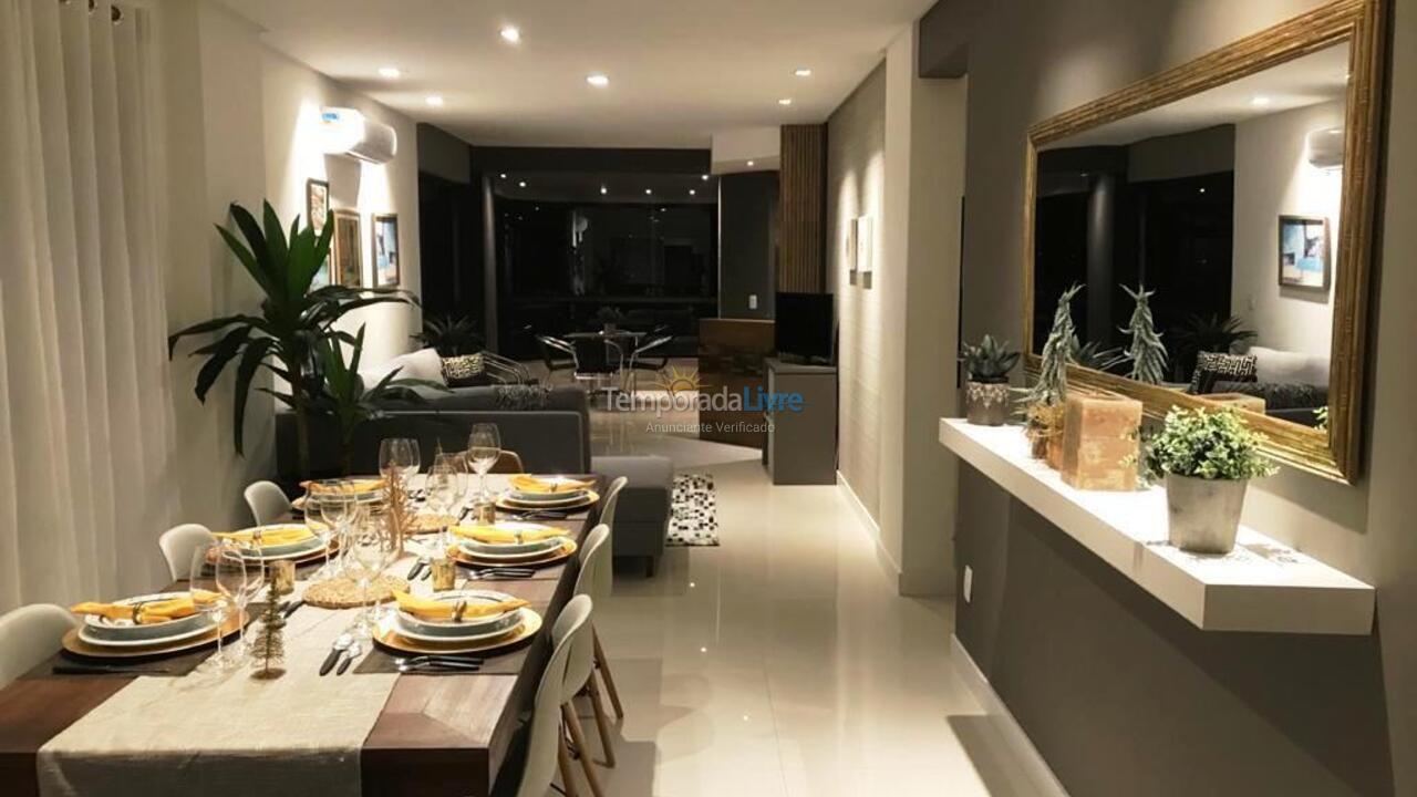 Apartamento para aluguel de temporada em Itapema (Meia Praia)