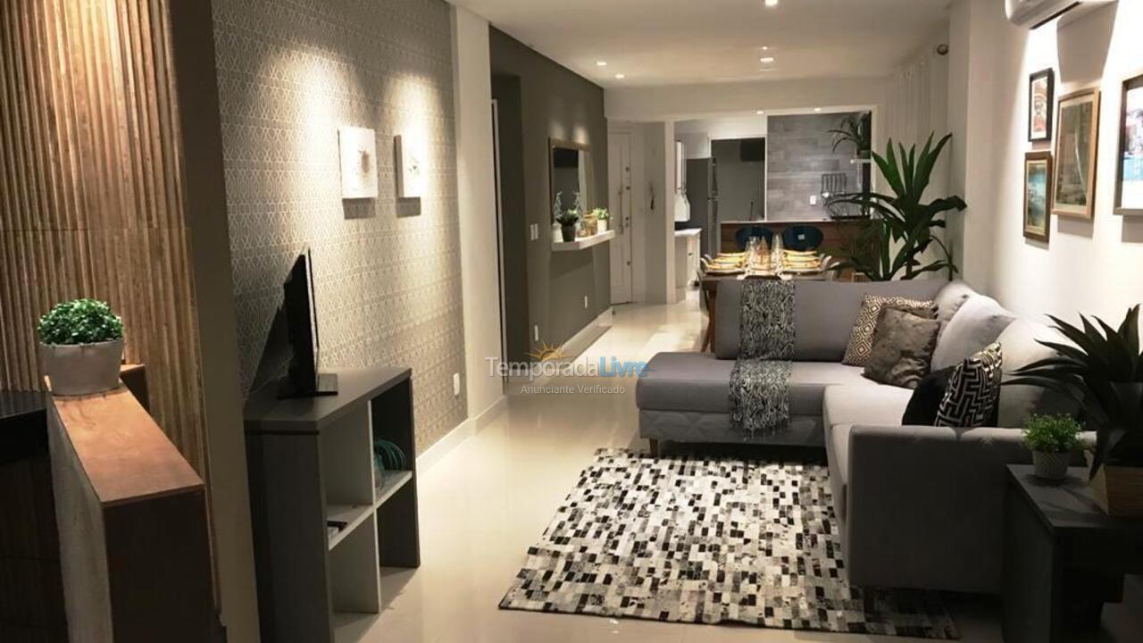 Apartamento para aluguel de temporada em Itapema (Meia Praia)