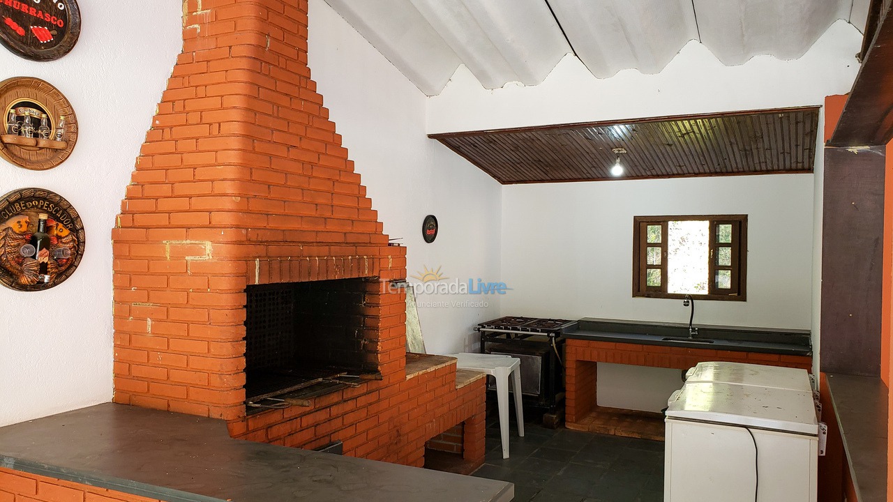 Granja para alquiler de vacaciones em São Lourenço da Serra (O Paraíso A 65 Km de Sp Festa E Temporada Acomodações Par)