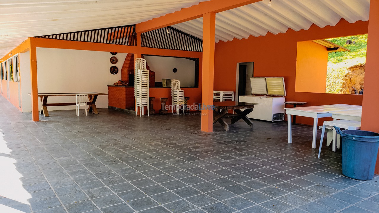 Granja para alquiler de vacaciones em São Lourenço da Serra (O Paraíso A 65 Km de Sp Festa E Temporada Acomodações Par)